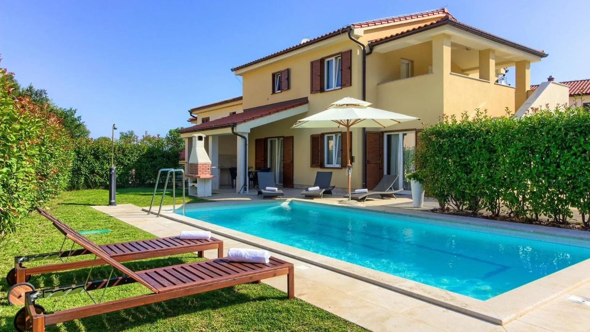 Ferienhaus Mit Privatpool Fuer 10 Personen Ca 200 Qm In Banjole, Istrien Istrische Riviera Prázdninový dům Banjole