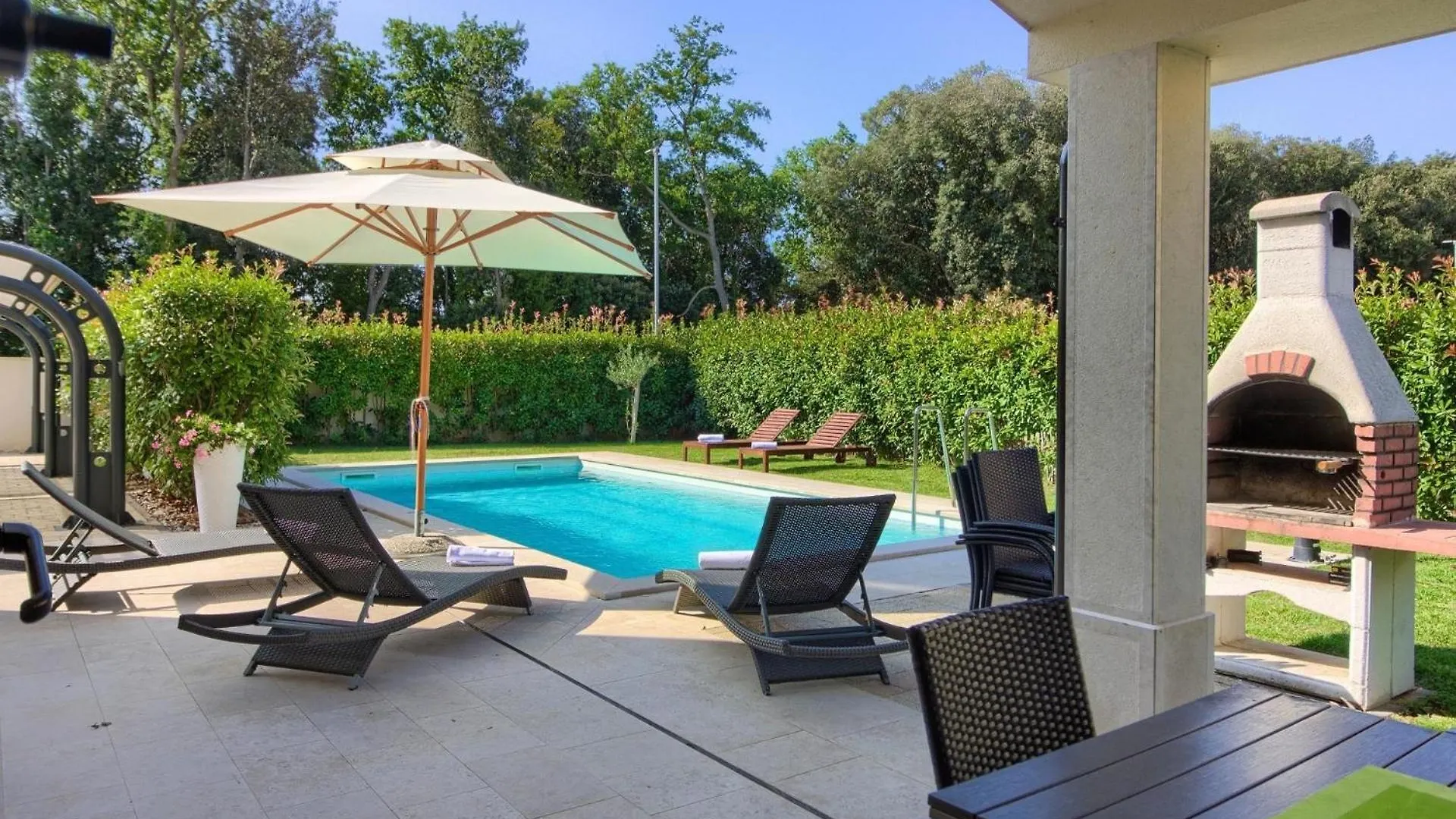 Ferienhaus Mit Privatpool Fuer 10 Personen Ca 200 Qm In Banjole, Istrien Istrische Riviera Banjole