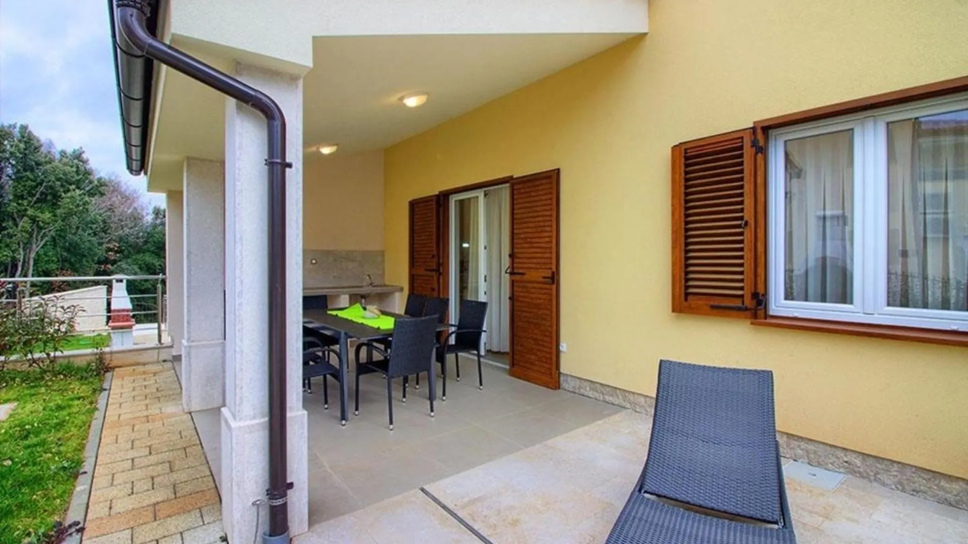 Holiday home Ferienhaus Mit Privatpool Fuer 10 Personen Ca 200 Qm In Banjole, Istrien Istrische Riviera
